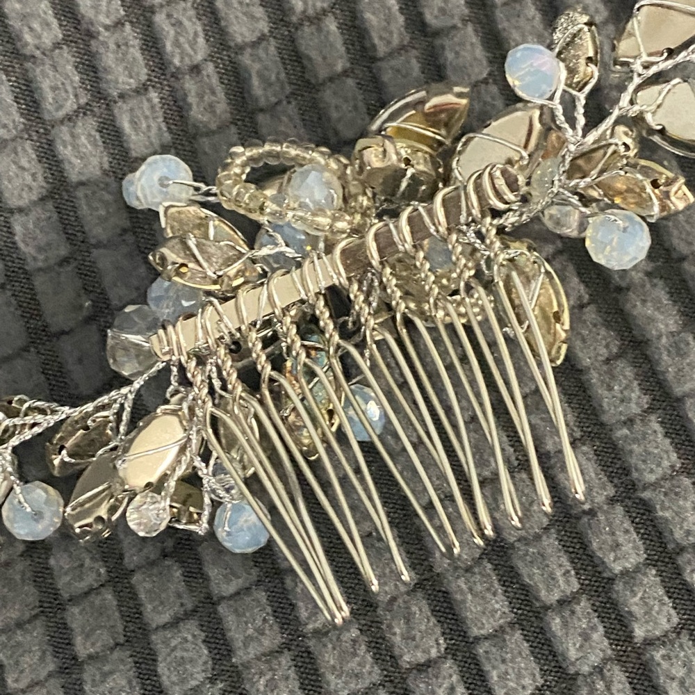 💎 Crystal Hair Comb Accessory 💎 - Picture 11 of 12